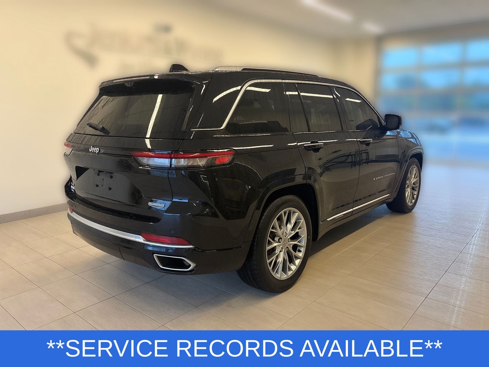 2023 Jeep Grand Cherokee Summit