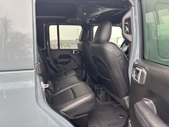 2024 Jeep Gladiator Base