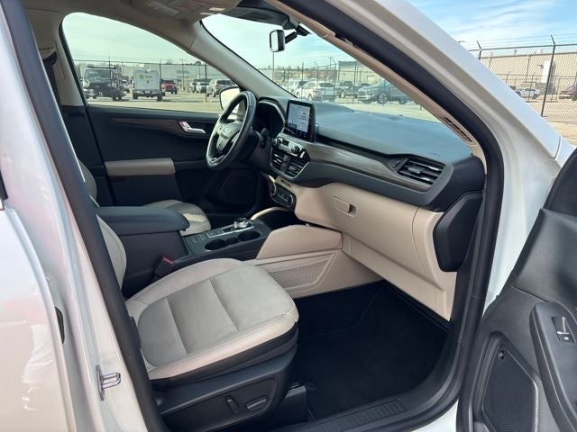 2020 Ford Escape Titanium Hybrid