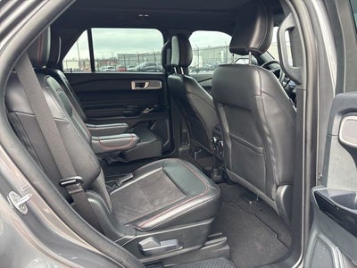 2024 Ford Explorer ST-Line