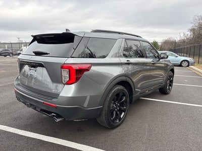 2024 Ford Explorer ST-Line