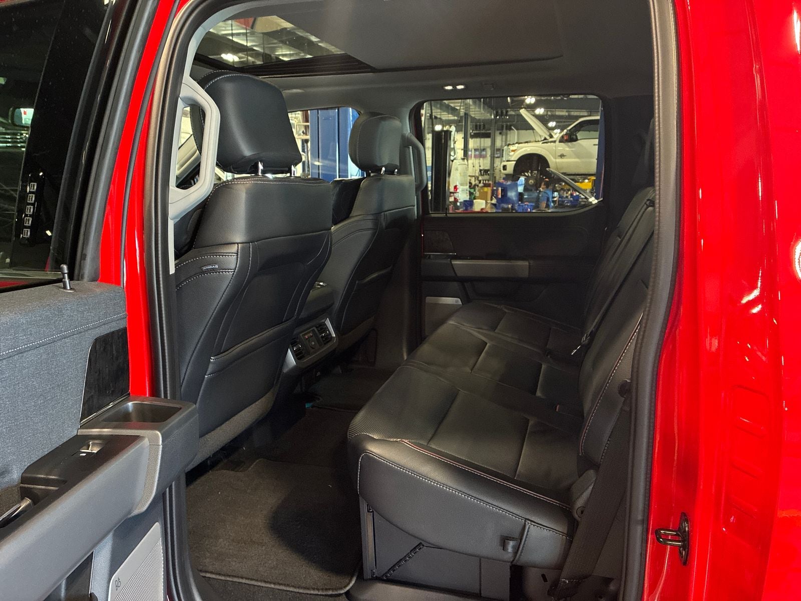 2023 Ford F-350SD Lariat