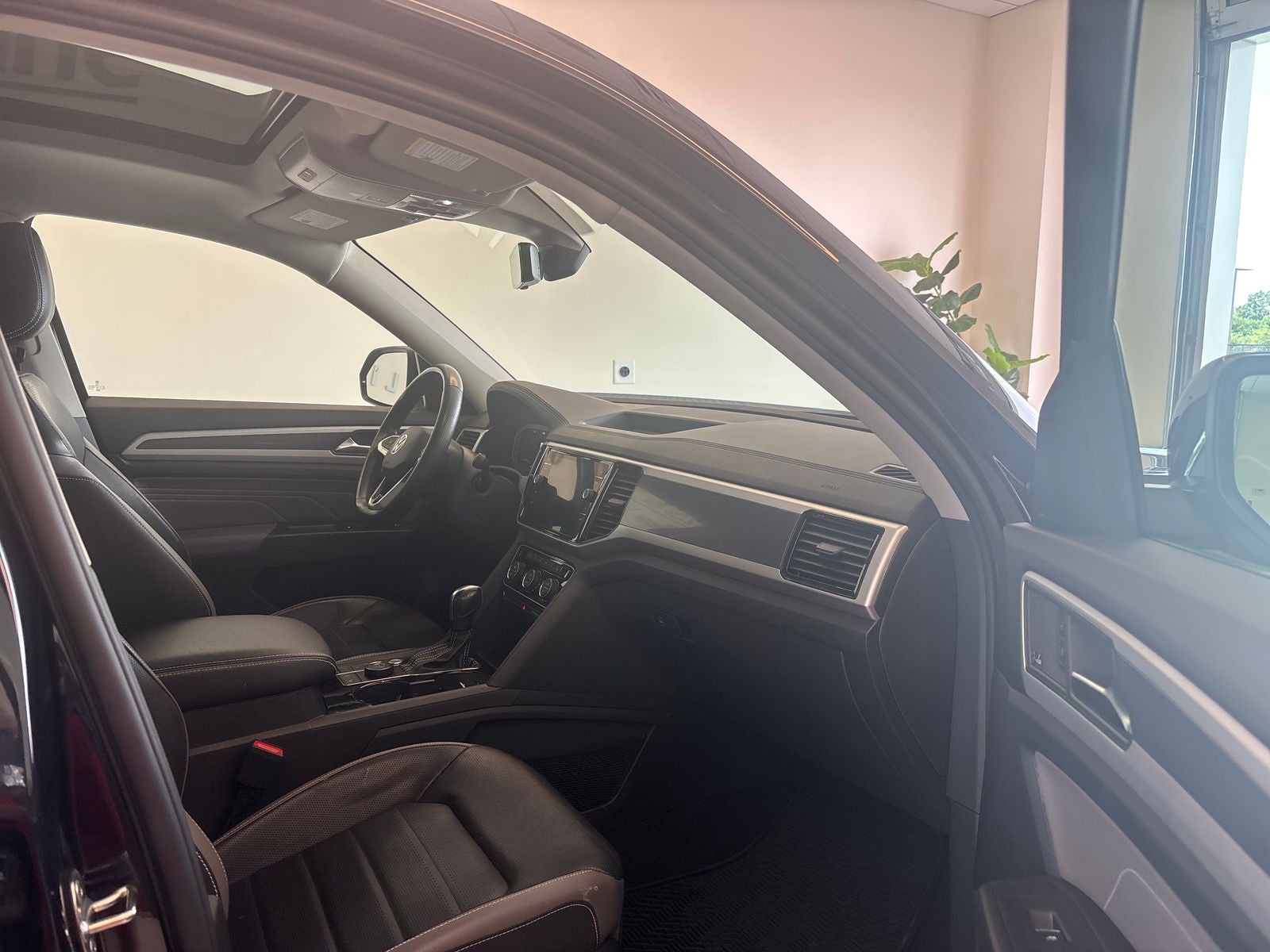 2022 Volkswagen Atlas 3.6L V6 SEL Premium R-Line
