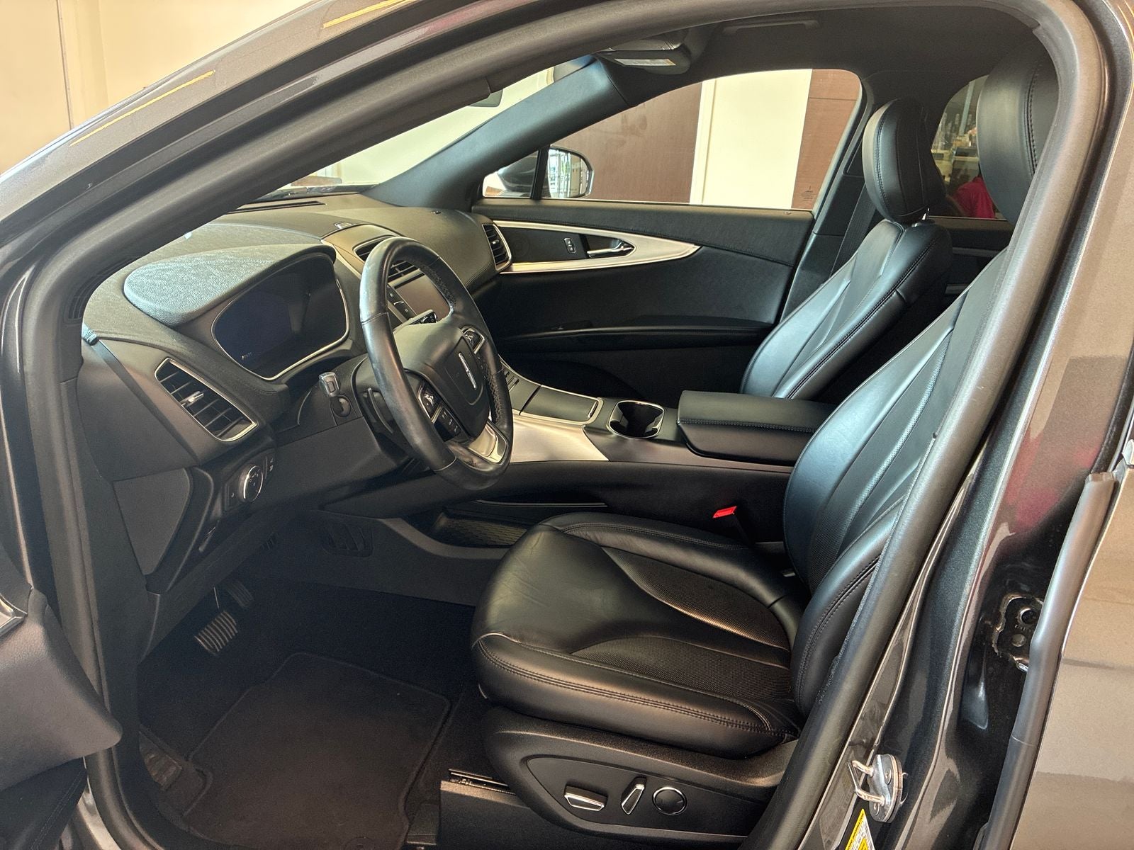 2020 Lincoln Nautilus Standard