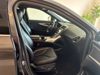 2020 Lincoln Nautilus Standard