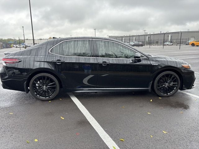 2021 Toyota Camry Hybrid XSE