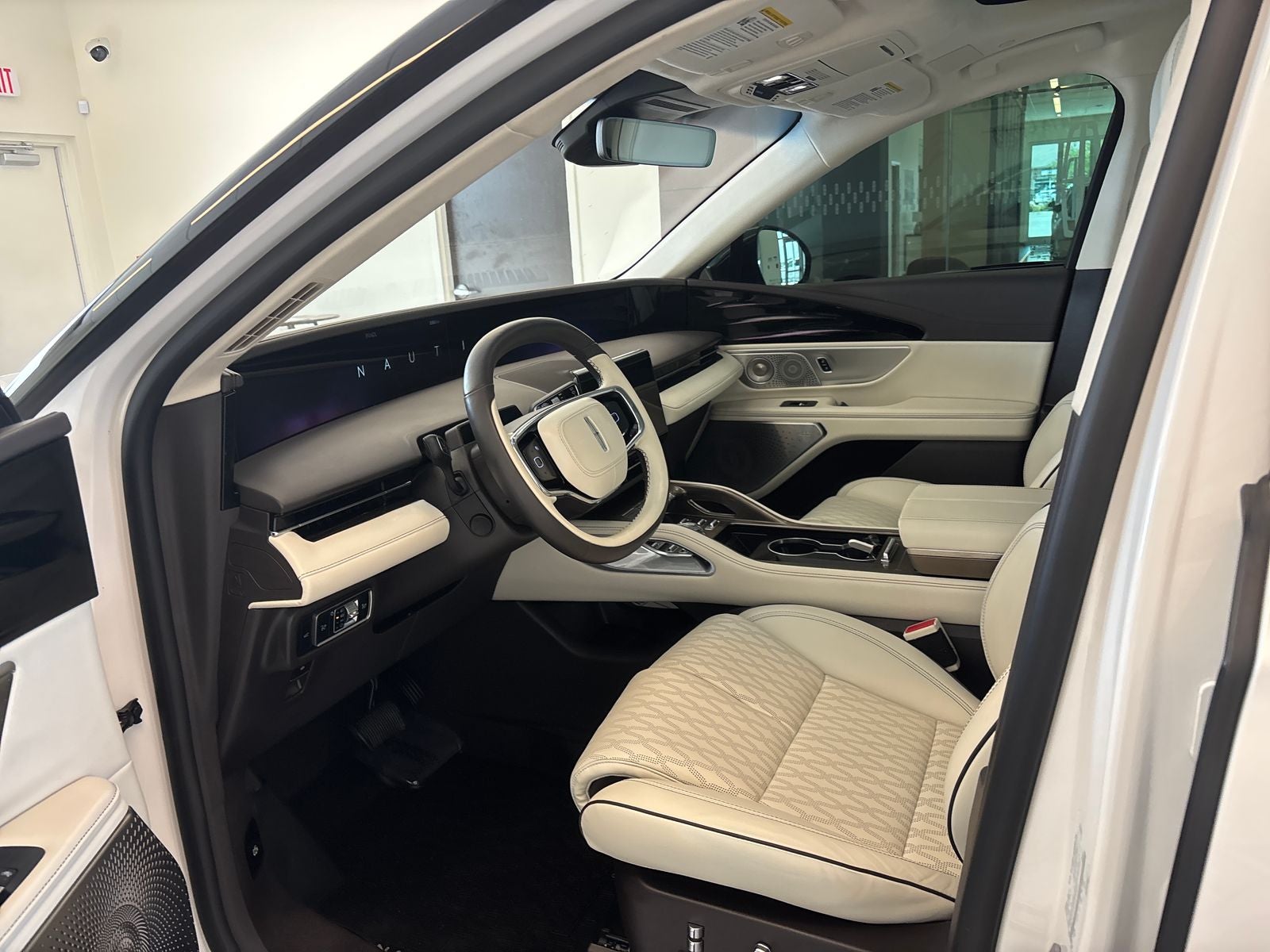 2024 Lincoln Nautilus Black Label
