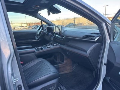 2024 Toyota Sienna XSE 7 Passenger