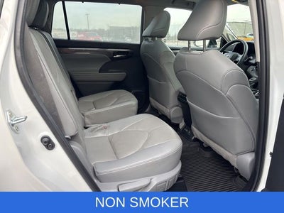 2022 Toyota Highlander Platinum