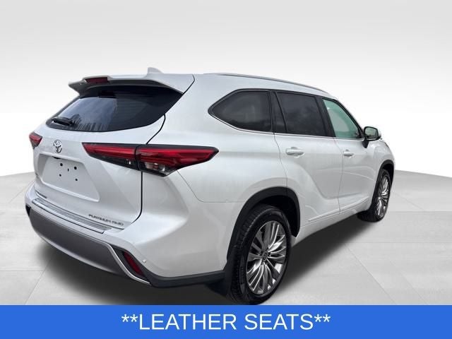 2022 Toyota Highlander Platinum