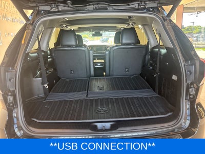 2017 Toyota Highlander SE