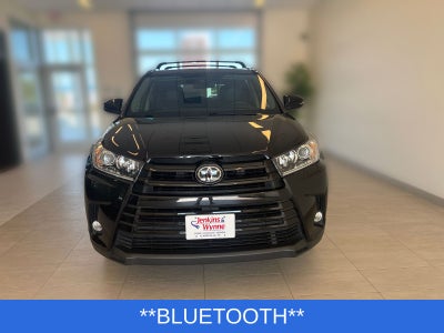 2017 Toyota Highlander SE