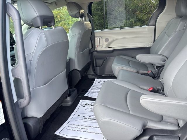 2023 Toyota Sienna XLE
