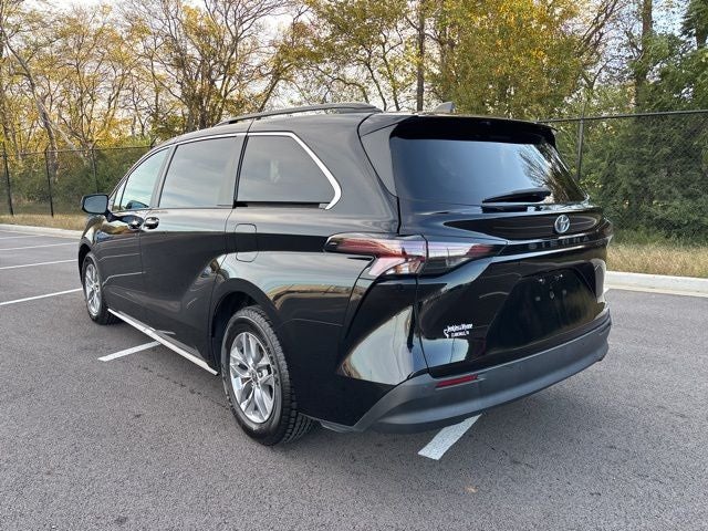 2023 Toyota Sienna XLE