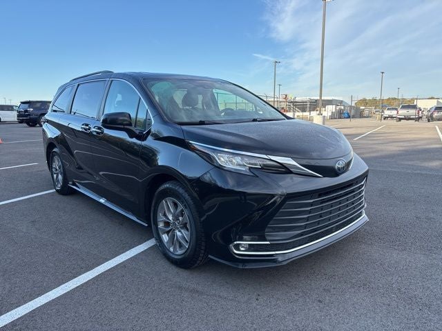 2023 Toyota Sienna XLE