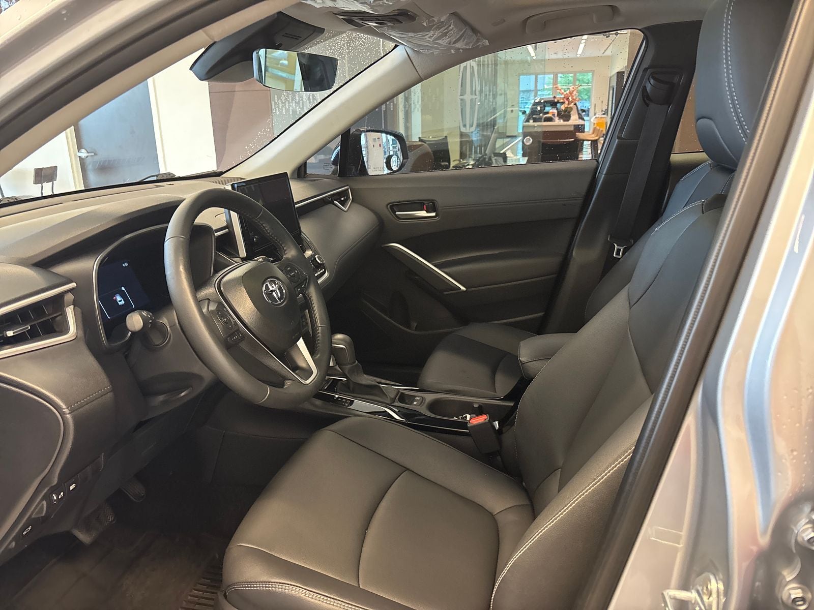 2025 Toyota Corolla Cross XLE