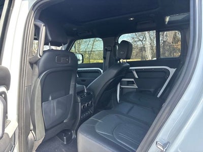 2022 Land Rover Defender 110 X-Dynamic SE