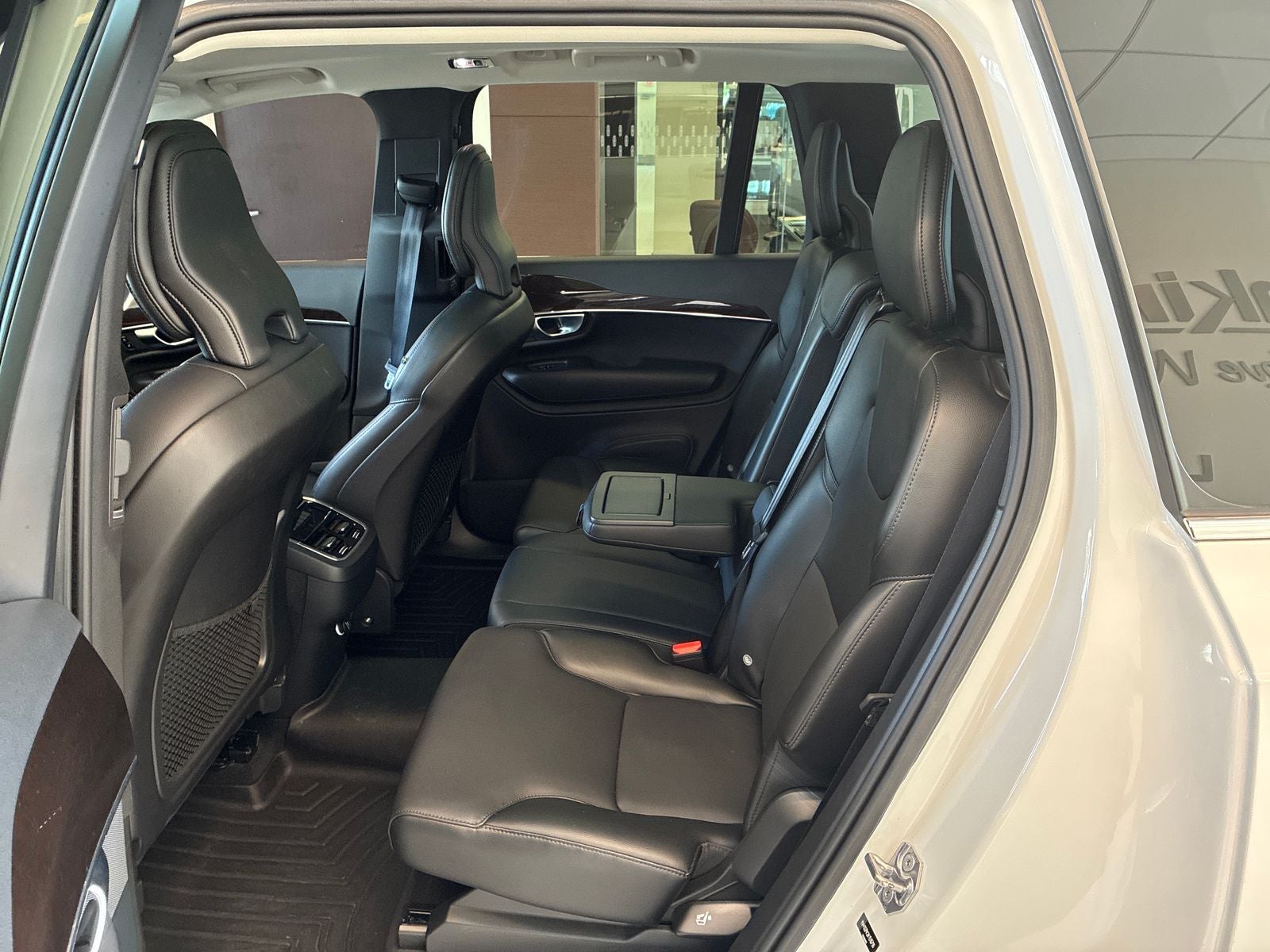 2019 Volvo XC90 T5 Momentum