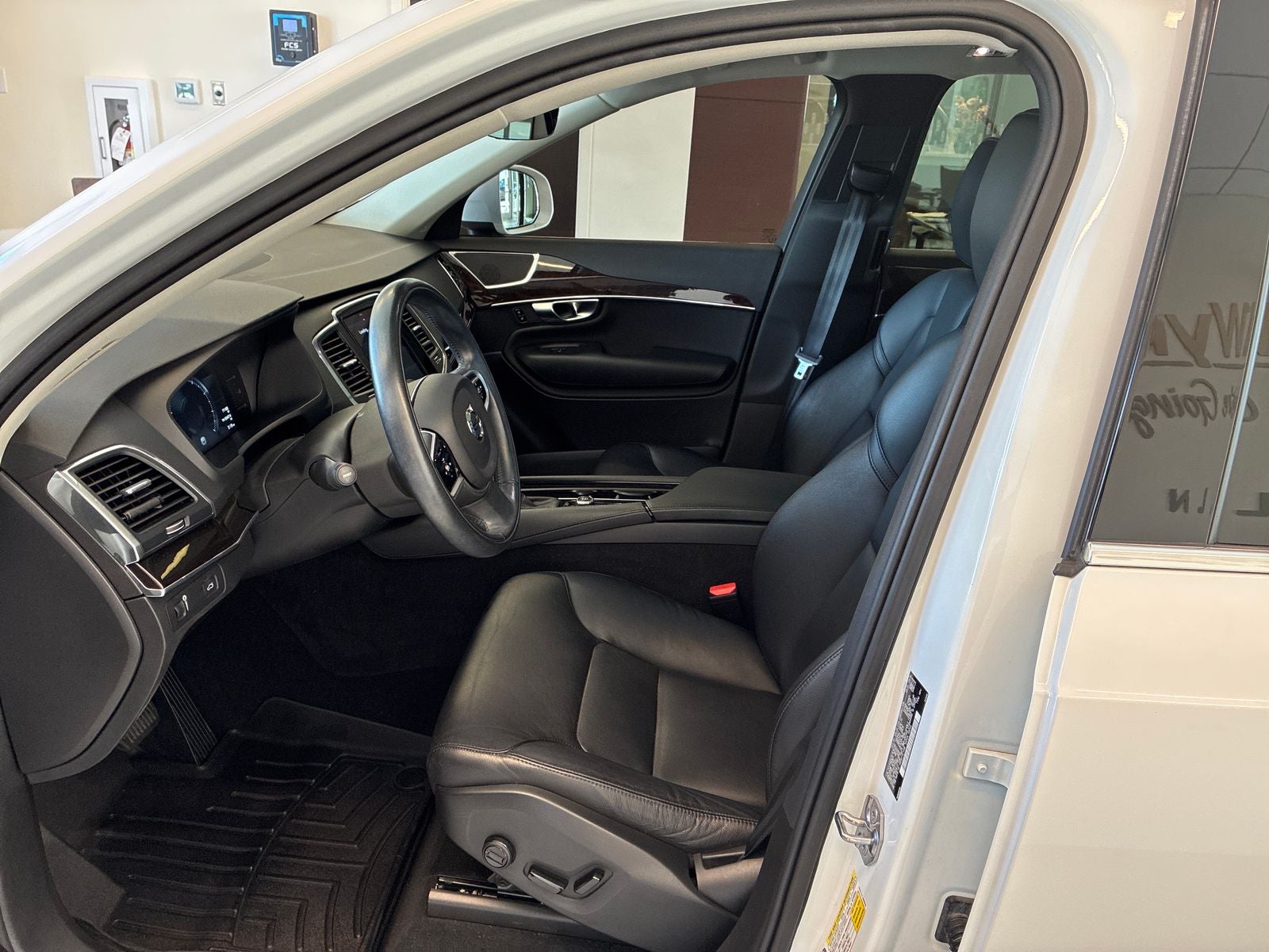 2019 Volvo XC90 T5 Momentum