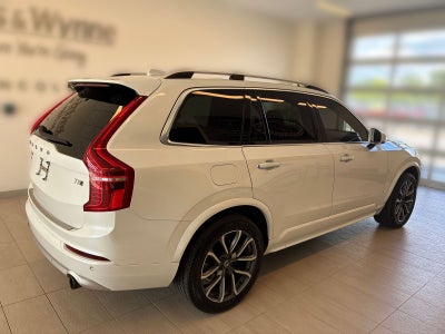 2019 Volvo XC90 T5 Momentum