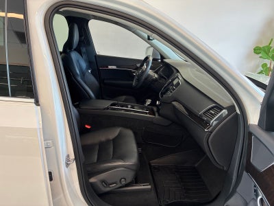 2019 Volvo XC90 T5 Momentum