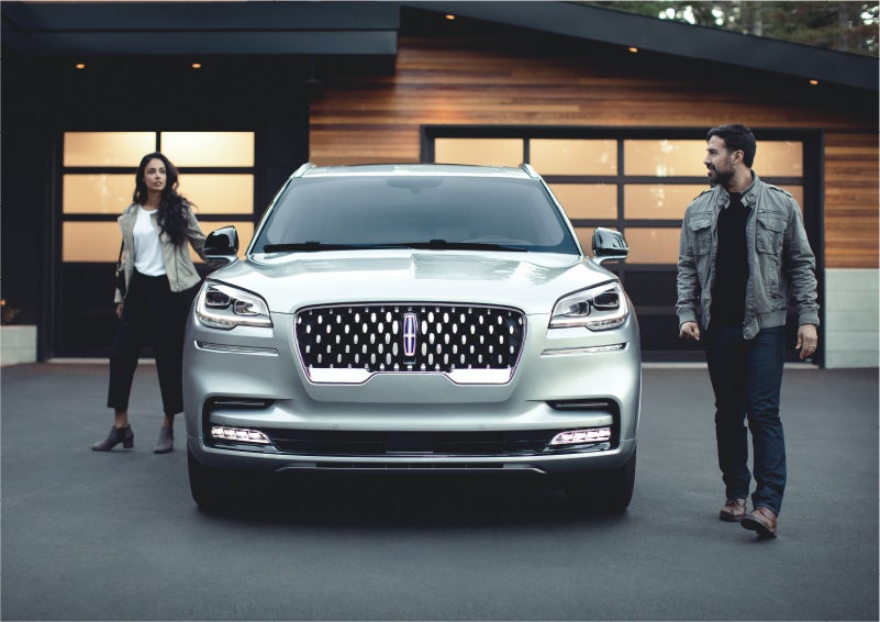 The sparkling grille of the 2023 Lincoln Aviator® Grand Touring model | Jenkins & Wynne Lincoln in Clarksville TN