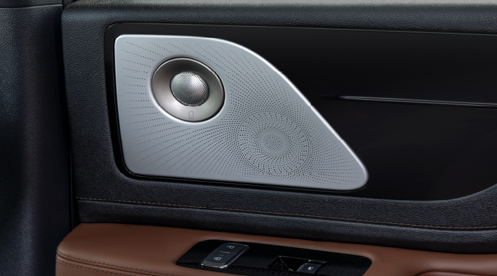 A close-up of a speaker located on the door’s interior is shown. | Jenkins & Wynne Lincoln in Clarksville TN