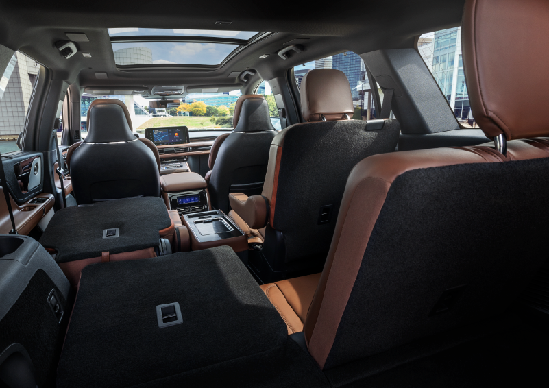 The interior of the 2025 Lincoln Aviator® SUV is shown with two seats folded down for added space. | Jenkins & Wynne Lincoln in Clarksville TN