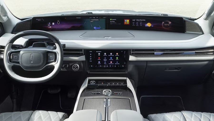 Lincoln Navigator interior image