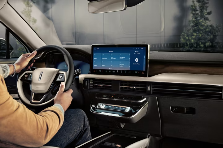 2026 Lincoln Corsair steering wheel and display