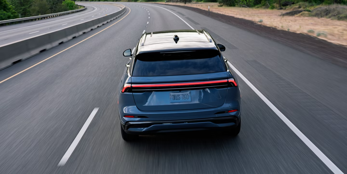 2026 Lincoln Nautilus rear exterior