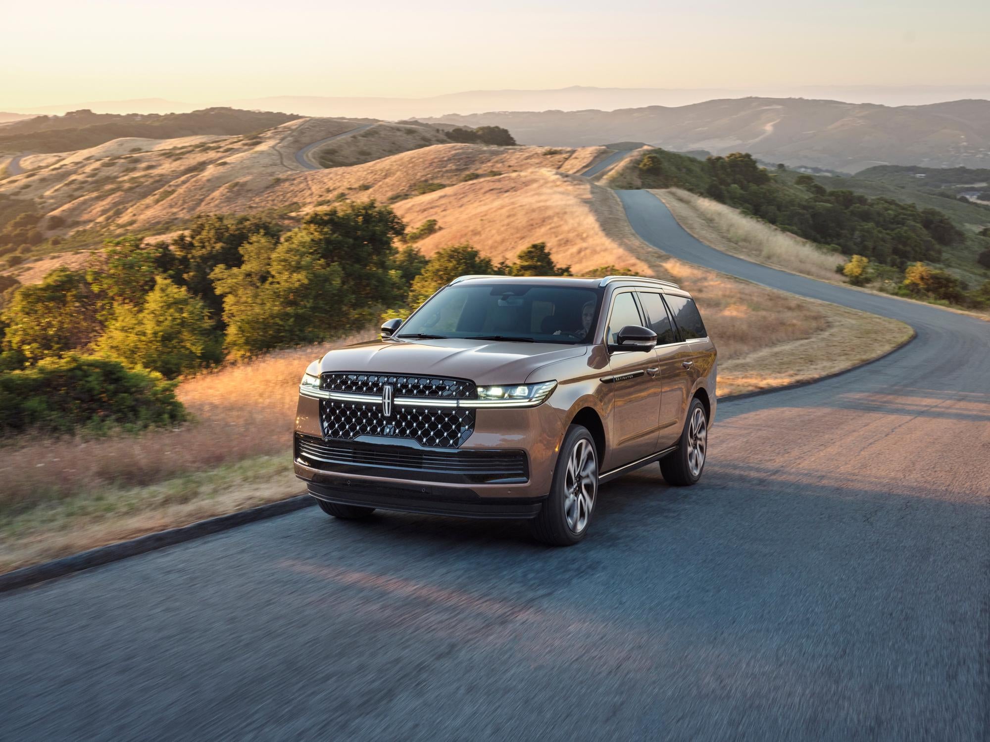 2026 Lincoln Navigator scenic exterior