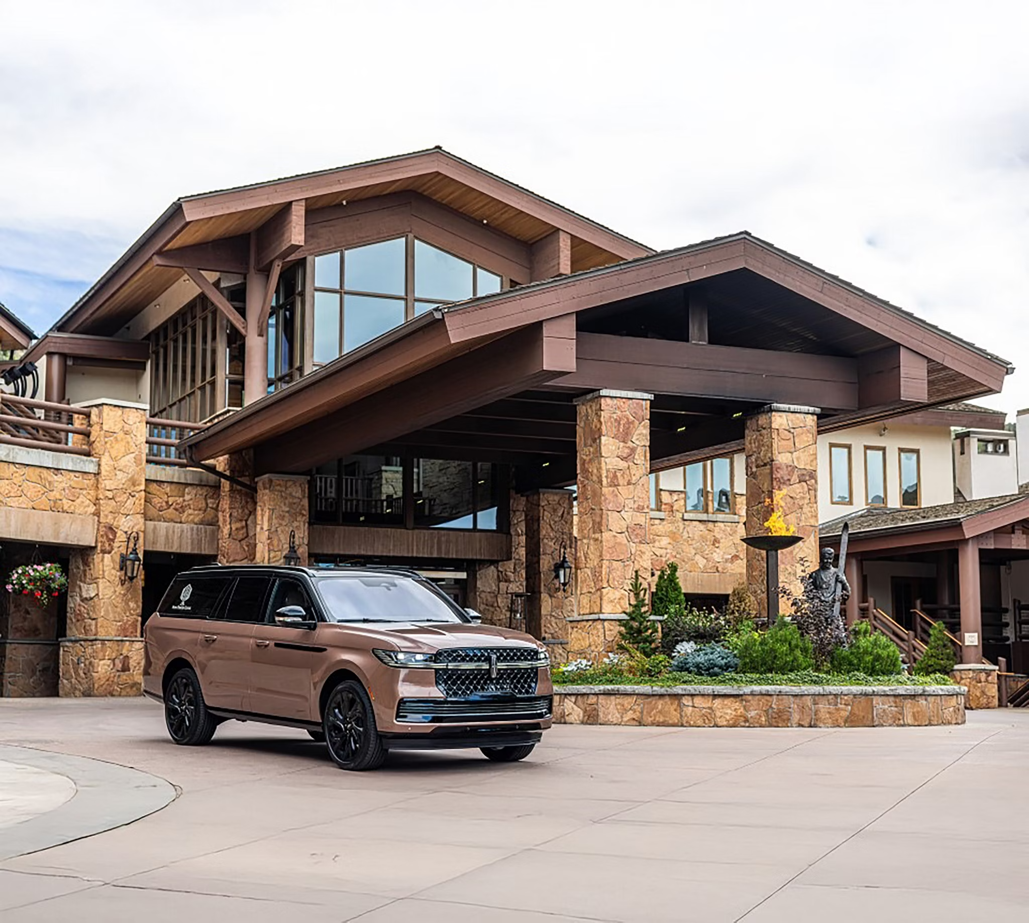 2026 Lincoln Navigator exterior lifestyle