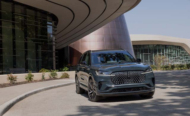MEET THE NEW 2025 LINCOLN AVIATOR® | Jenkins & Wynne Lincoln in Clarksville TN